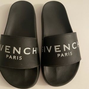 Givenchy women’s slides size 35.